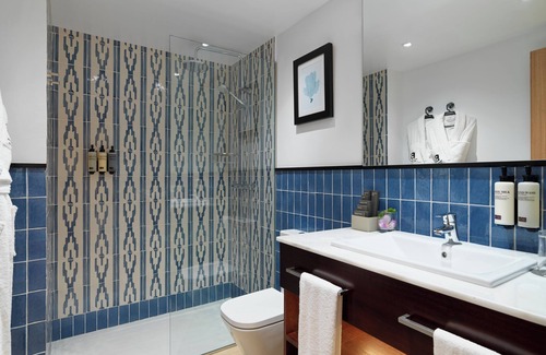 Playa Blanca Hotel | H10 White Suites