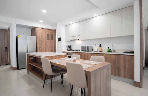 Granada Apartment | H108 | 2-Bed, 2-Bath | Pool | Gym | 24/7 Security