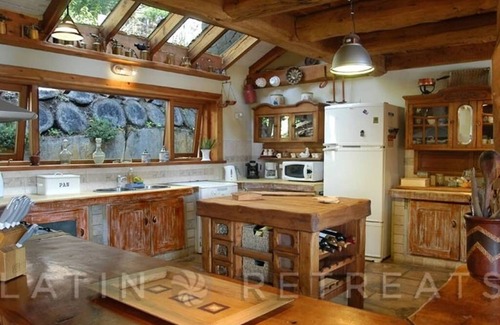 San Carlos de Bariloche House | H13 - AMAZING 5 BEDROOM CHALET PRIVATE BEACH AND JACUZZI
