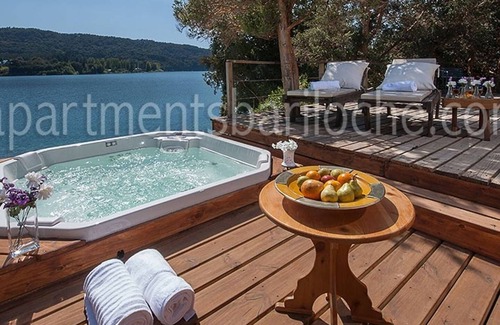 San Carlos de Bariloche House | H13 - AMAZING 5 BEDROOM CHALET PRIVATE BEACH AND JACUZZI