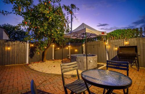 Heckmondwike Apartment | H17B Cosy & Welcoming house & Private parking