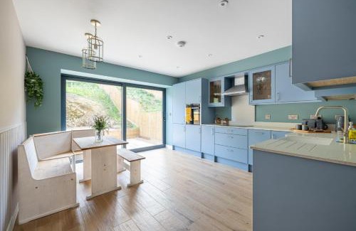 Redlynch Cabin | H2-Roof top-4 Bedrooms-Free Parking-Sleeps 7