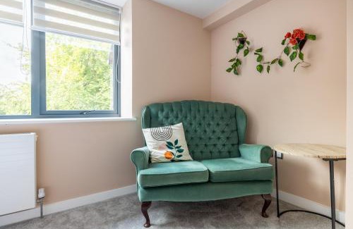 Redlynch Cabin | H2-Roof top-4 Bedrooms-Free Parking-Sleeps 7