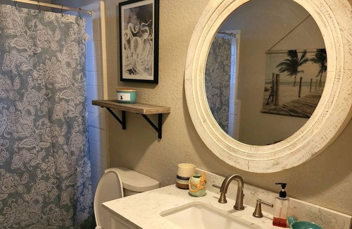 Texas City House | H20 Paradise...Waterfront and close to Galveston beach!