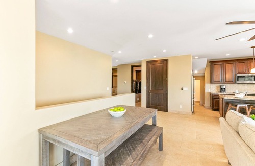 Avalon Condo | H206: CASA TORTUGA - Stunning Panoramic Ocean Views + 6 Passenger Golf Cart