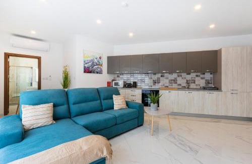 San Gwann Apartment | H4- Modern Penthouse with Large Terrace and Views