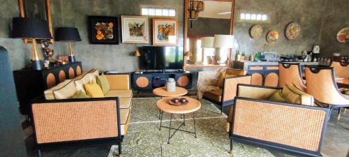 Bukti Villa | H616 Vintage Elegance with sea view