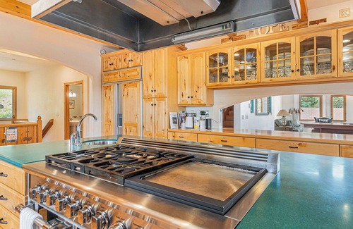 Allenspark House | H7 at Hope Mountain - Beautiful 6-Bedroom Retreat Home at Allenspark Colorado