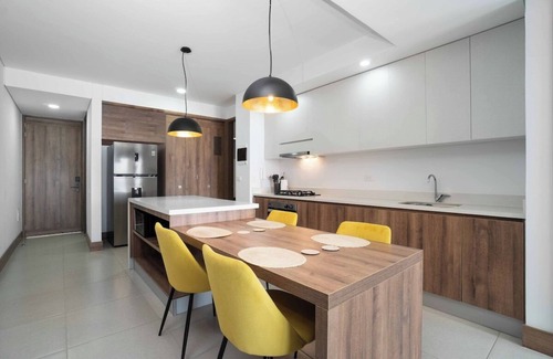 Granada Apartment | H706 - Stylish 2BR/Perfect Views & Rooftop Pool