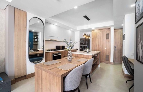 Granada Apartment | H804 - Cali's Finest Penthouse Studio