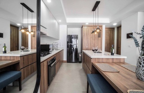 Granada Apartment | H804 - Cali's Finest Penthouse Studio
