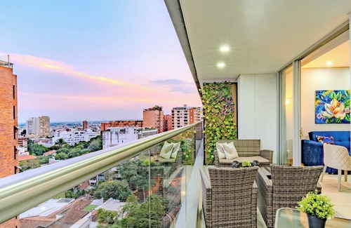 Granada Apartment | H807 - Amazing Penthouse Views, Pool and Parking