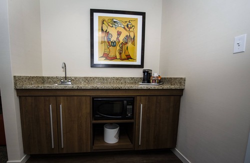 Truro Hotel | Hampton Inn & Suites by Hilton Truro