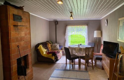 Rouge House | Haanjanaise talu