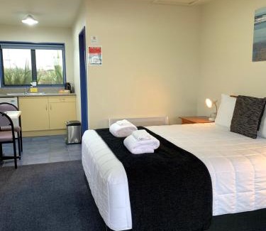 Haast Resort | Haast River Motels & Holiday Park