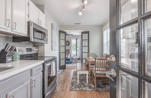 New Suburb Beautiful Apartment | Habana Guest House-Second Floor