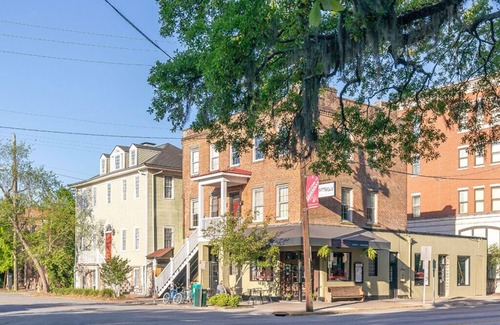 Historic District - North Apartment | Habersham 2