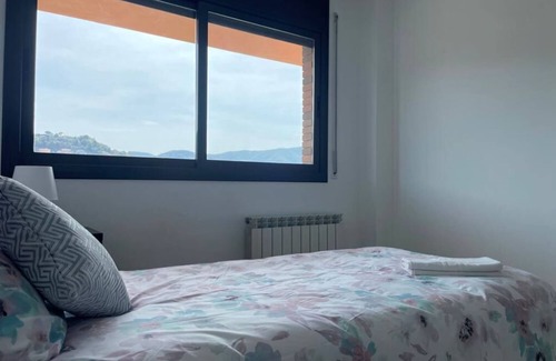 Sant Fost de Campsentelles Bed & Breakfast | Habitación Individual en una villa a 30 minutos de Barcelona con piscina