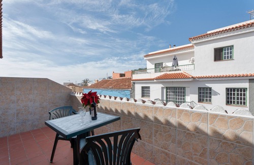 Vilaflor Apartment | 'Habitación 12 Con Balcón' with Balcony and Wi-Fi
