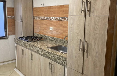 Barrios Unidos House | Habitación a 5 Minutos de la Estación de Héroes