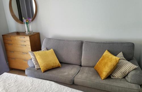 Barrio Jarana House | Habitación con baño en vivienda particular - Lagos de Villanueva Golf