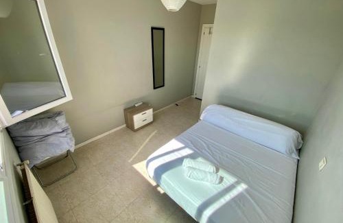 Cerro Buenavista House | Habitación con baño compartido NO FUMADORES y gente no ruidosa