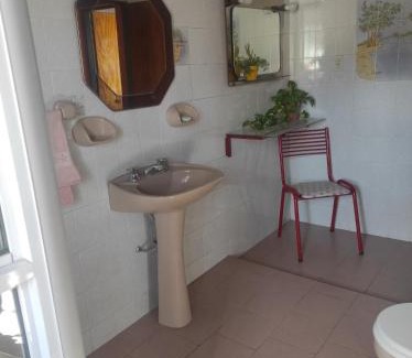 Las Heras Apartment | Habitación con baño privado