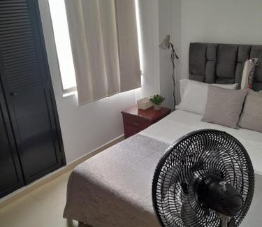 Bucaramanga House | Habitación doble cerca Sena-Uis-Hospital Un