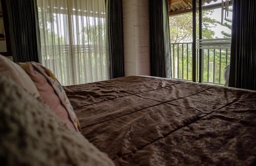 Cali House | Habitación en Casa de Familia