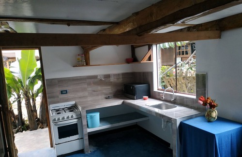 Oxapampa Cabin | Habitación familiar con balcon privado alejado del bullicio de la ciudad