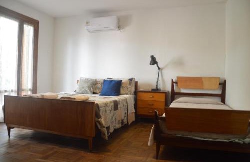 Salto House | Habitación "Sur" Privada con baño privado - 3B