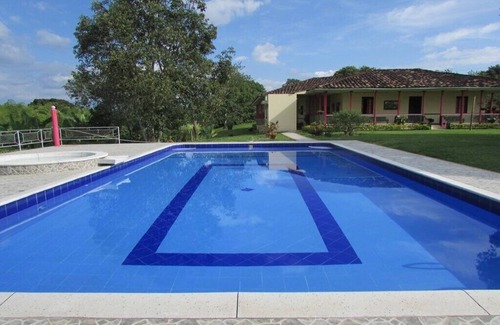 Montenegro Apartment | Habitación Triple con baño privado - Finca Palma Soriano