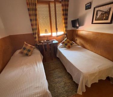 Mota del Cuervo House | Habitacion de los molinos