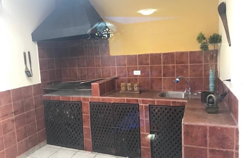 Tumbaco House | Habitaciones Confortables EN Cumbaya