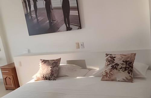 Las Playas Hotel | Habitaciones Coral in Acapulco
