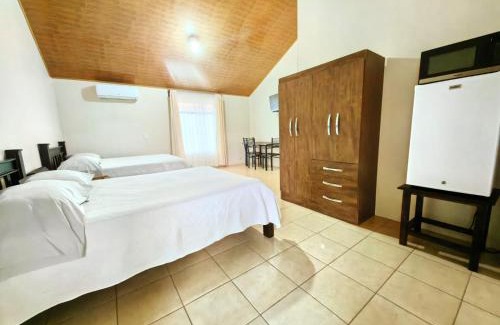 Aguacate House | Habitaciones el corral