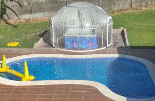Algete House | habitaciones en Chalet con piscina y jacuzzi en Madrid