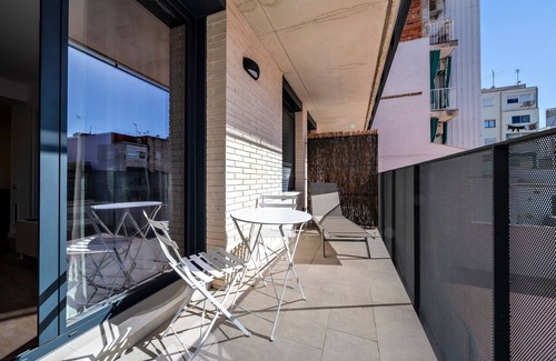 Collblanc y La Torrassa Apartment | Habitat Apartments Teatre 21
