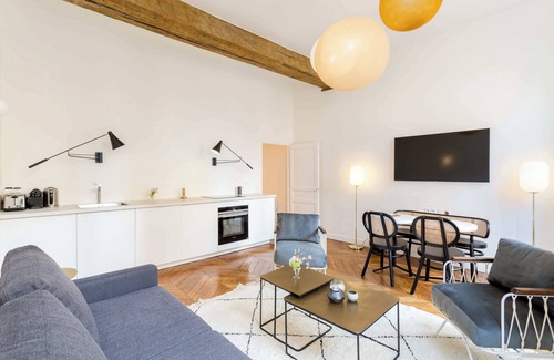 2nd Arrondissement Apartment | Habitat Parisien - 1BR-1BA - Bourse Montorgueil