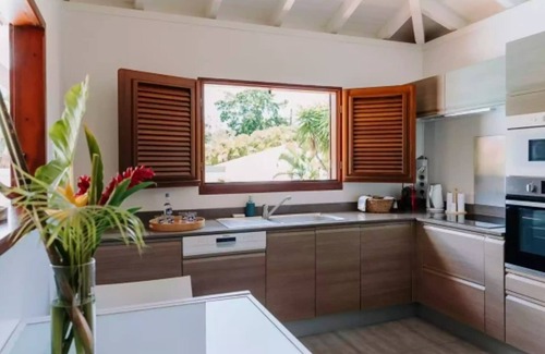 Petit-Bourg House | Habitation Tabanon