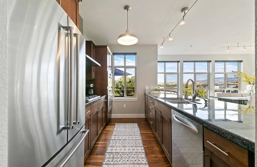 Downtown Boise Condo | #HabitueHomes - CitySide Serenity - Downtown! Views!