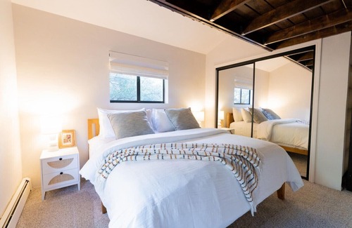 Glenwood Hills House | Hacienda Bella: Stunning Views & Winter Hot Tub