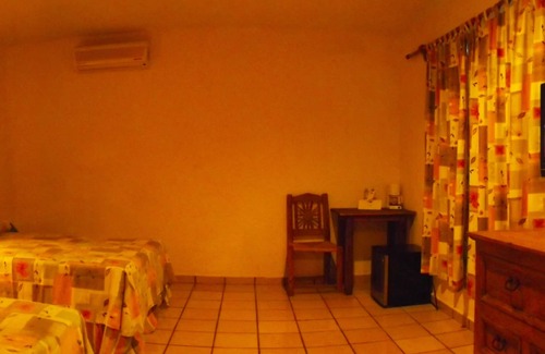 Esterito Hotel | Hacienda Bugambilias