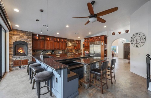 Arrowhead Lakes House | Hacienda del Lago A Luxury Waterfront 3500 SF 5-Bedroom with Heated Pool Boat 10 Minutes from State Farm