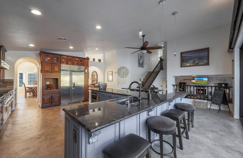 Arrowhead Lakes House | Hacienda del Lago A Luxury Waterfront 3500 SF 5-Bedroom with Heated Pool Boat 10 Minutes from State Farm