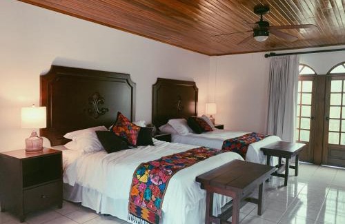 Alajuela Hotel | Hacienda Escondida 10min to Airport