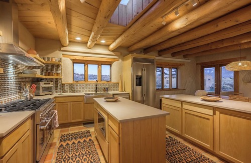 Taos House | Hacienda Harwood. Hot Tub, 2 Living Rooms, Professional Kitchen, Sleeps 6-8.