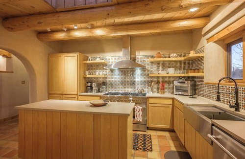 Taos House | Hacienda Harwood. Hot Tub, 2 Living Rooms, Professional Kitchen, Sleeps 6-8.