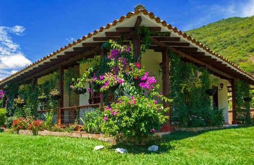 Toro House | Hacienda La Tulia Eco Hotel