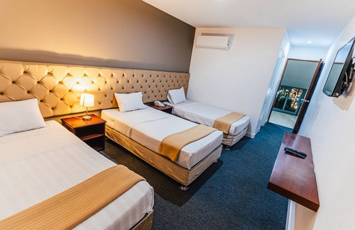 Comas Hotel | Hacienda Lima Norte